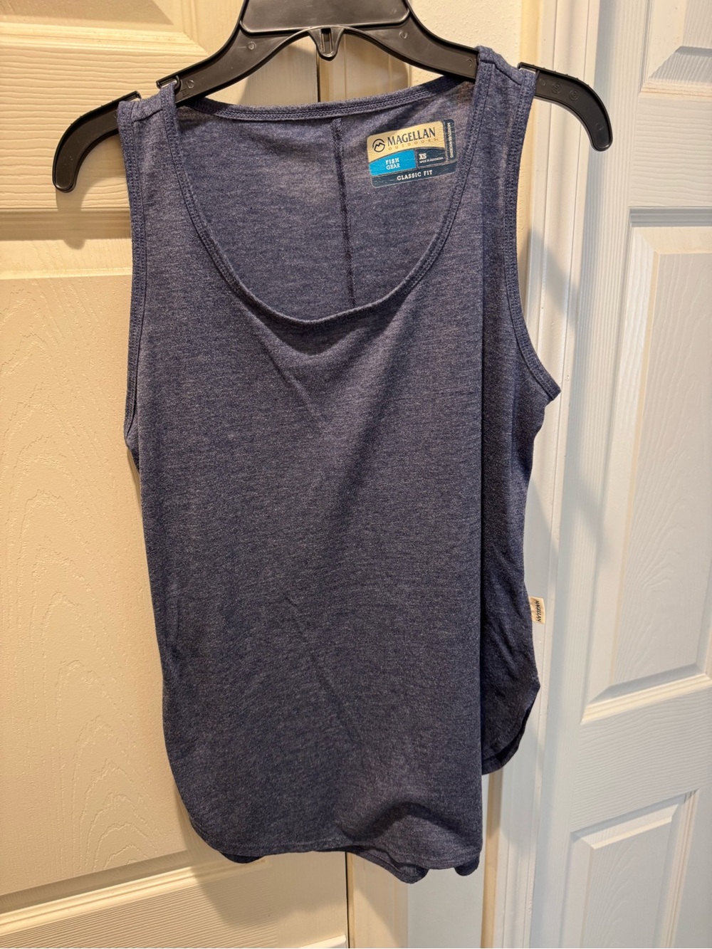 Magellan Outdoors Women's Heather Navy Scoop Neck Tank